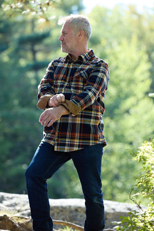 Men's Buck Camp Flannel Shirt image number 4